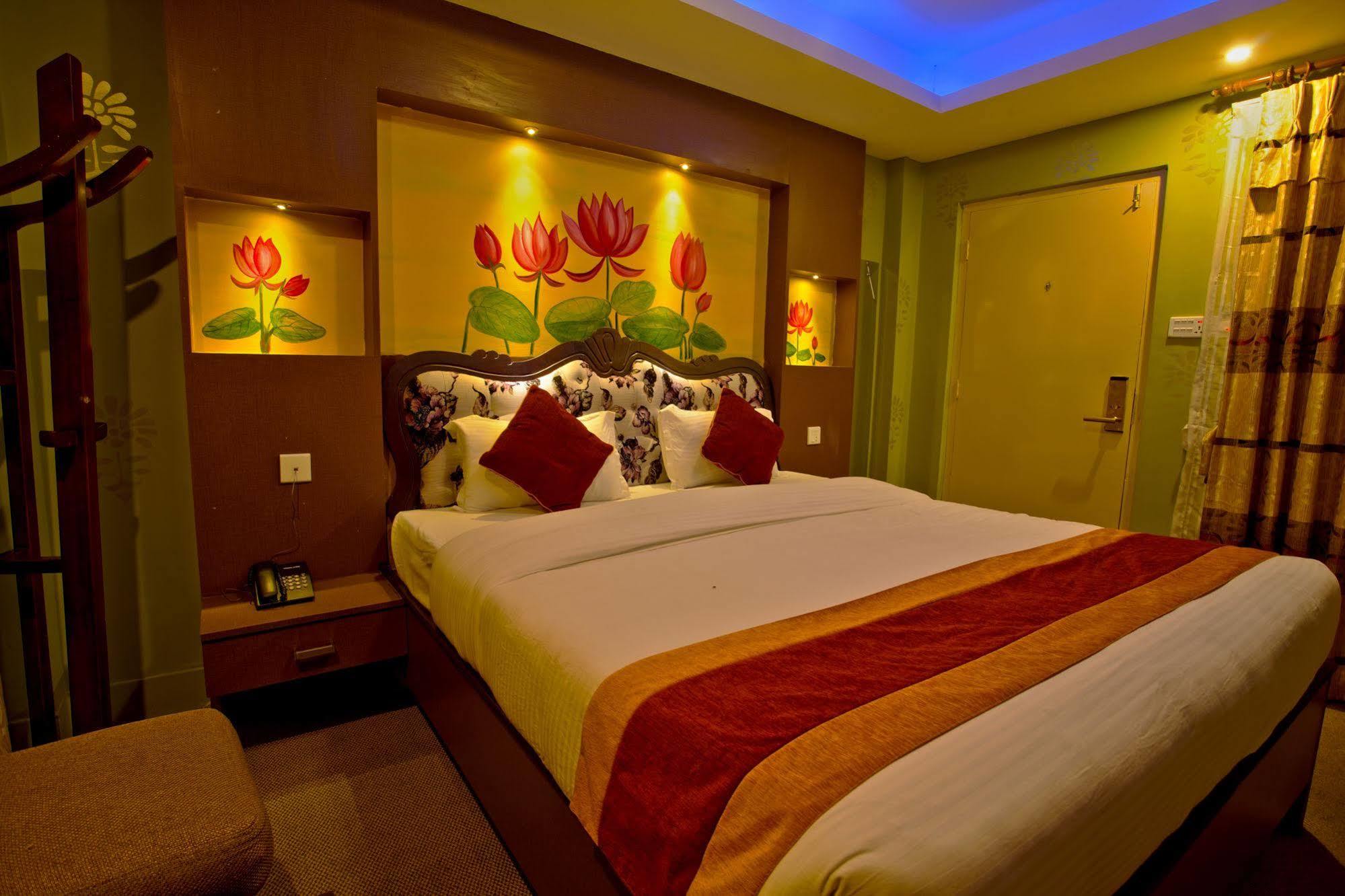 Hotel Nepal Tara Katmandú Exterior foto